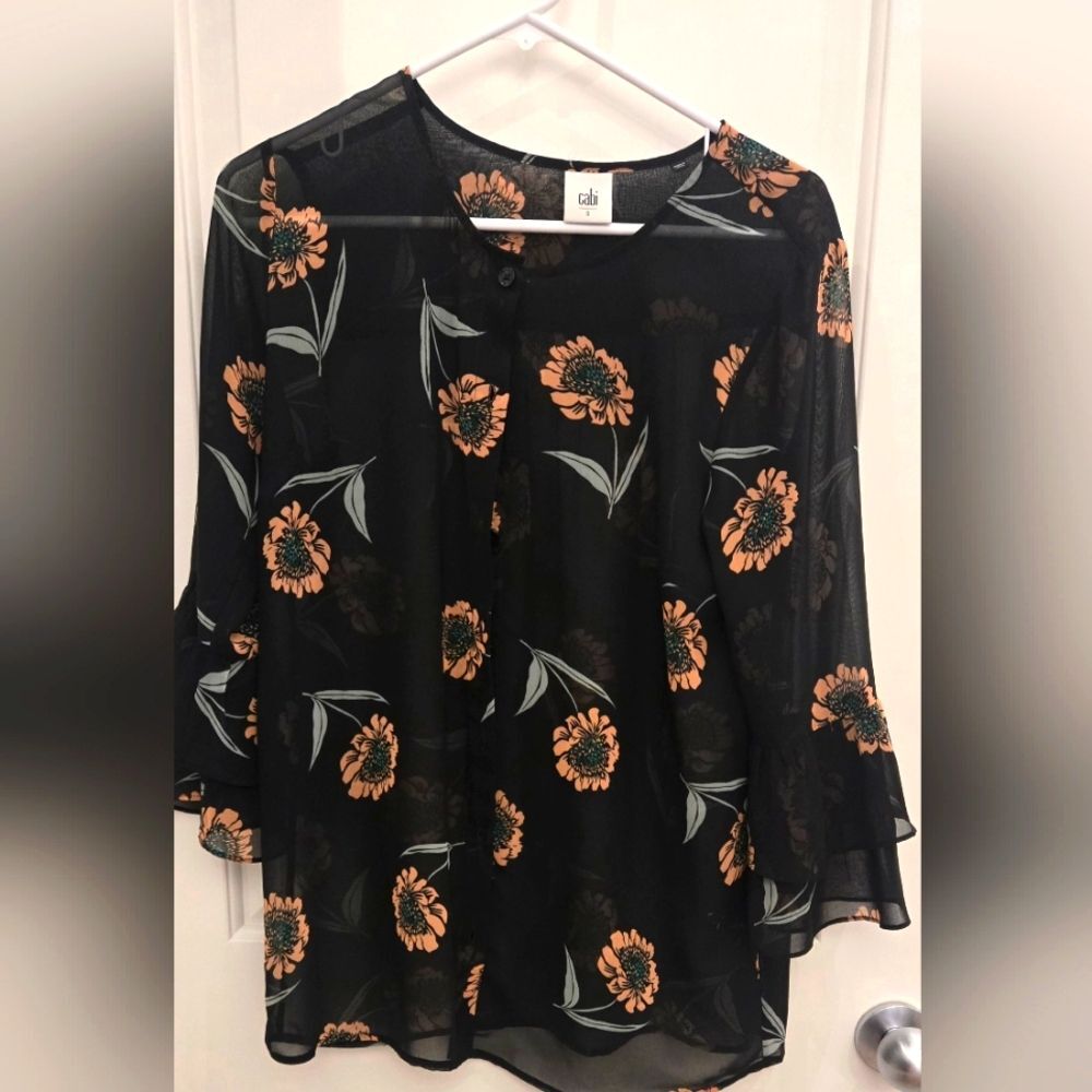 Cabi Black Boxy Blouse with round Collar